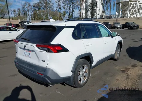 2021 Toyota Rav4 Xle from USA, damaged, VIN 2T3W1RFV2MC095713